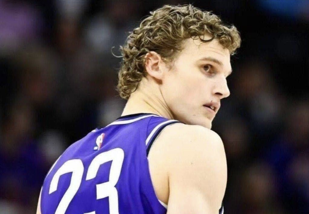 九游-关于科维托娃与30激战TL分钟，重返赛场胜负难料！，Rookie焦点对战引发球迷热议的信息