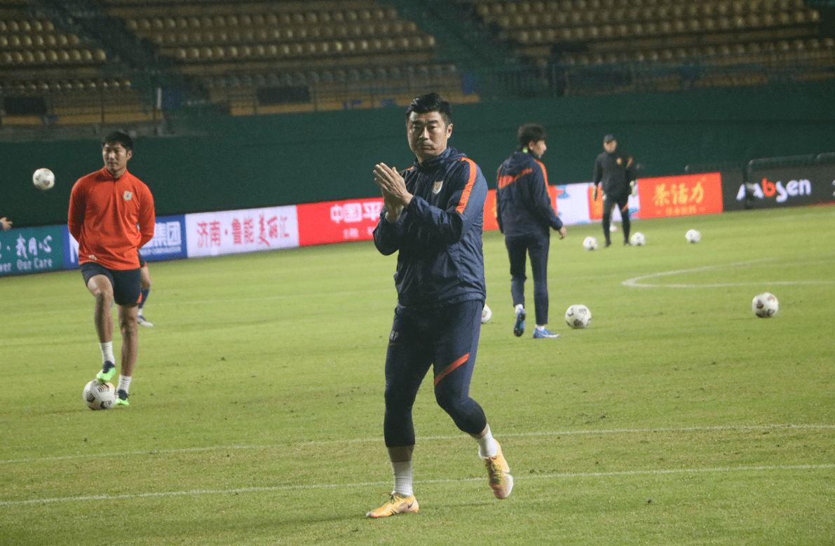 九游-赛前体能课后，亚特兰大复出首秀备战中超，目标明确，医务组通报恢复(亚特兰大中后卫曼奇尼)